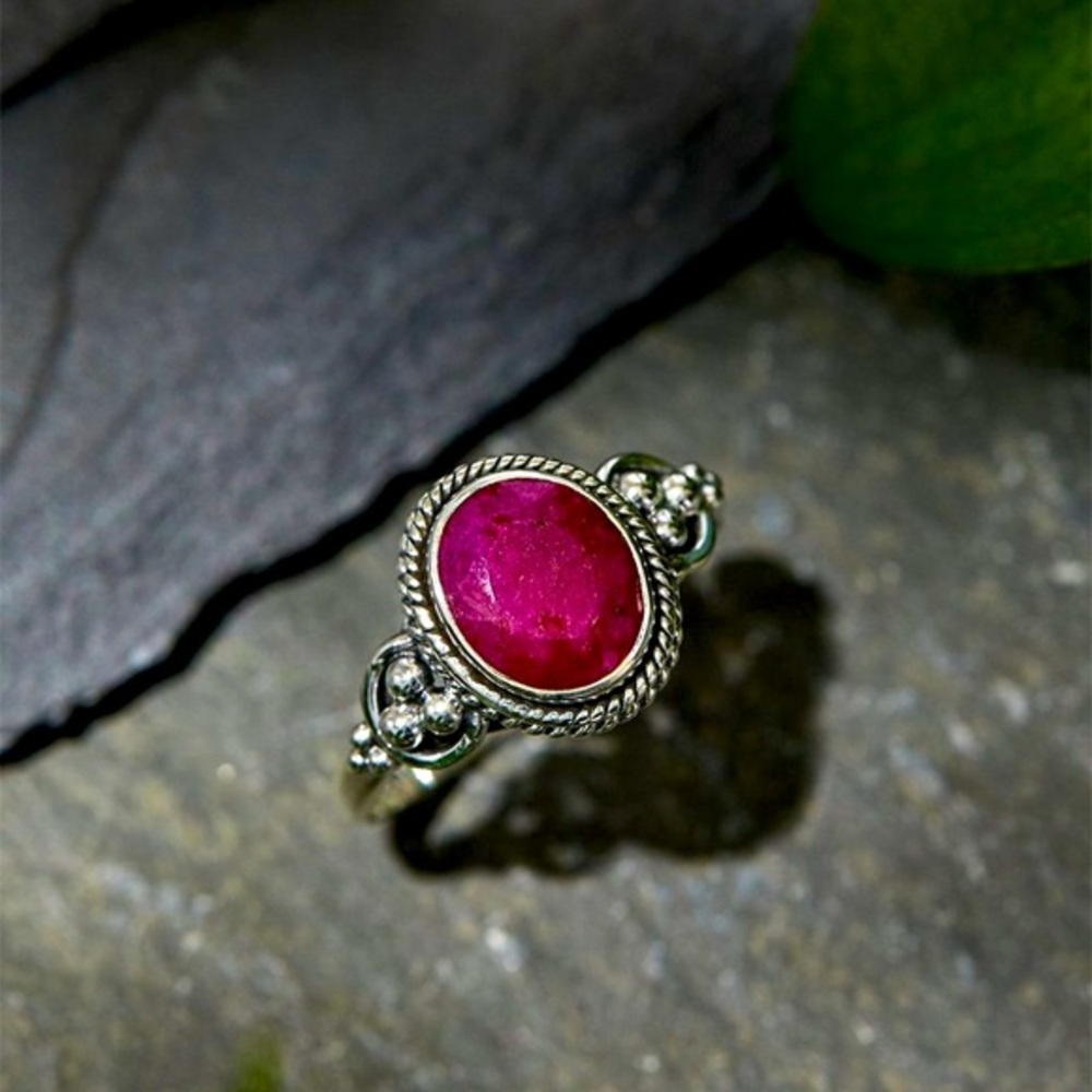 New Gorgeous 925 Silver Corundum Ruby Filigree Ring